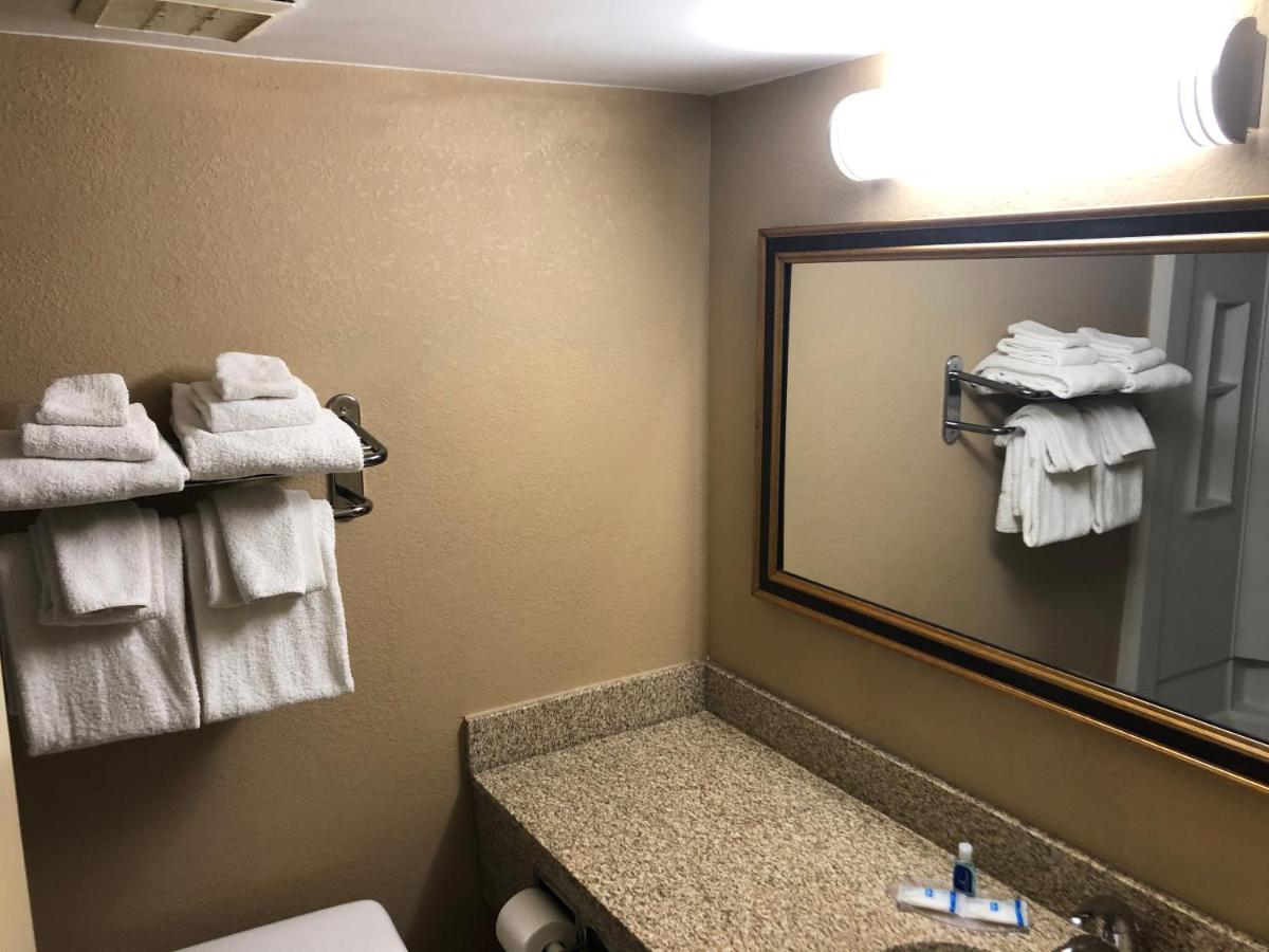 Rodeway Inn Joint Base Andrews Area Camp Springs Exteriör bild
