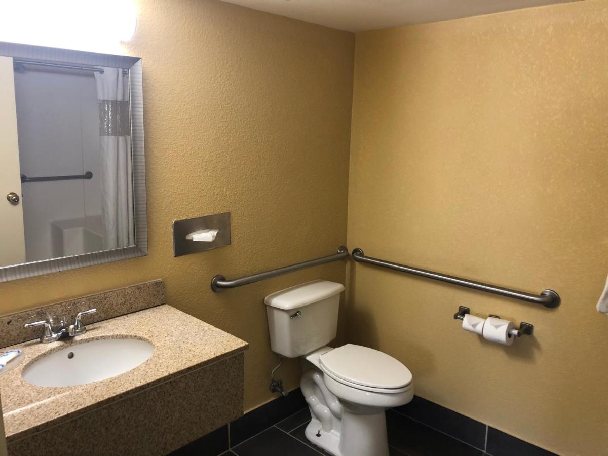 Rodeway Inn Joint Base Andrews Area Camp Springs Exteriör bild