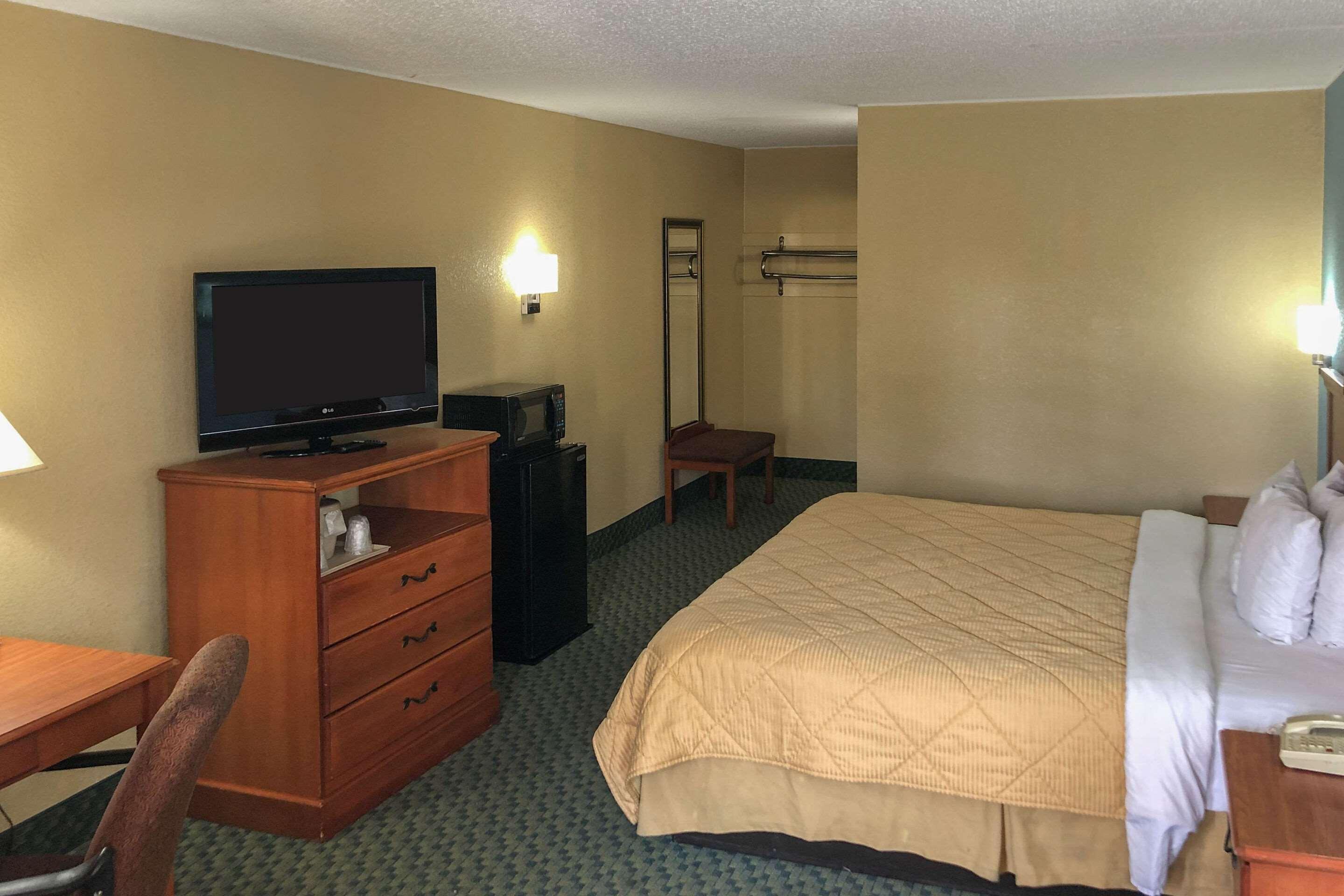 Rodeway Inn Joint Base Andrews Area Camp Springs Exteriör bild