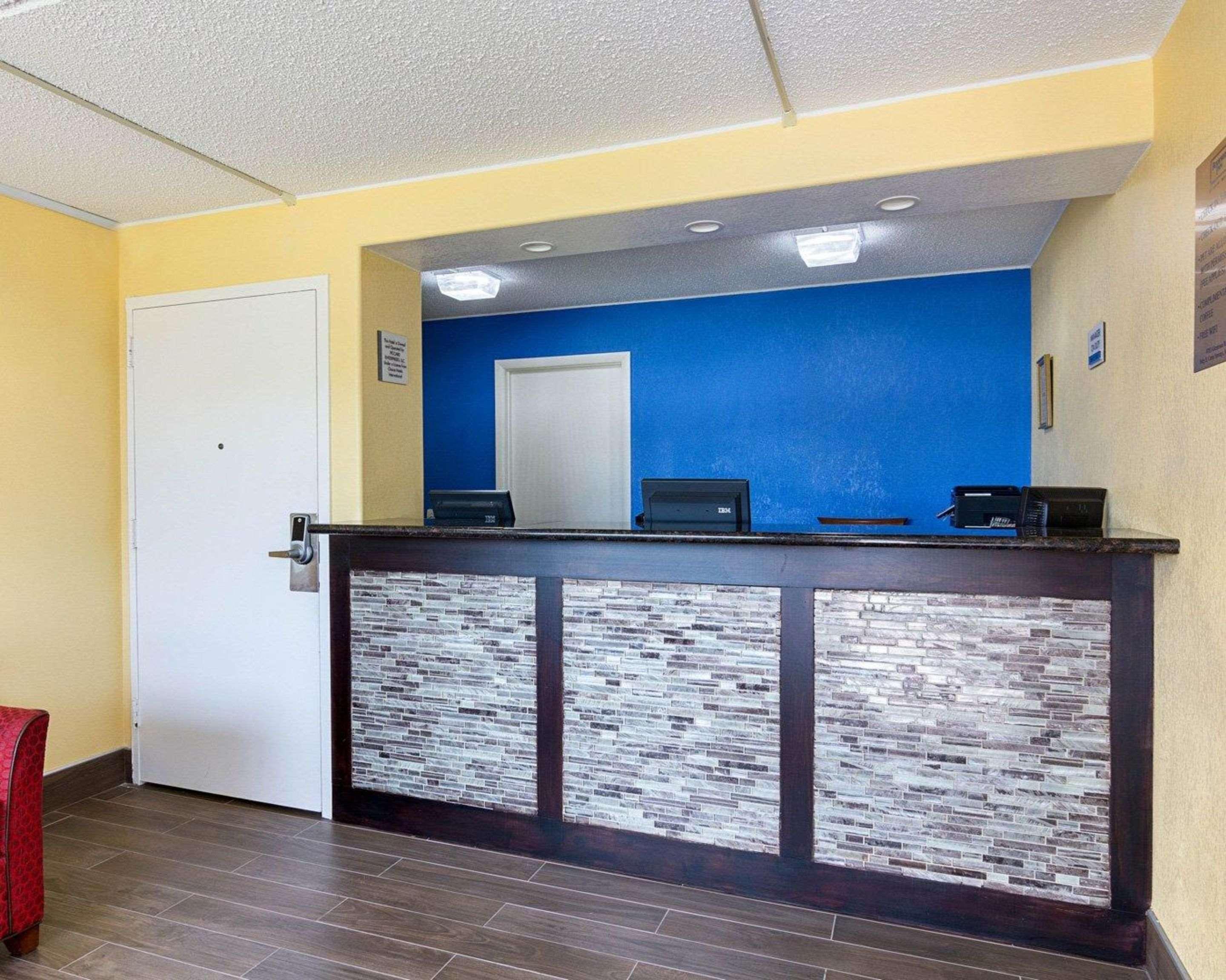 Rodeway Inn Joint Base Andrews Area Camp Springs Exteriör bild