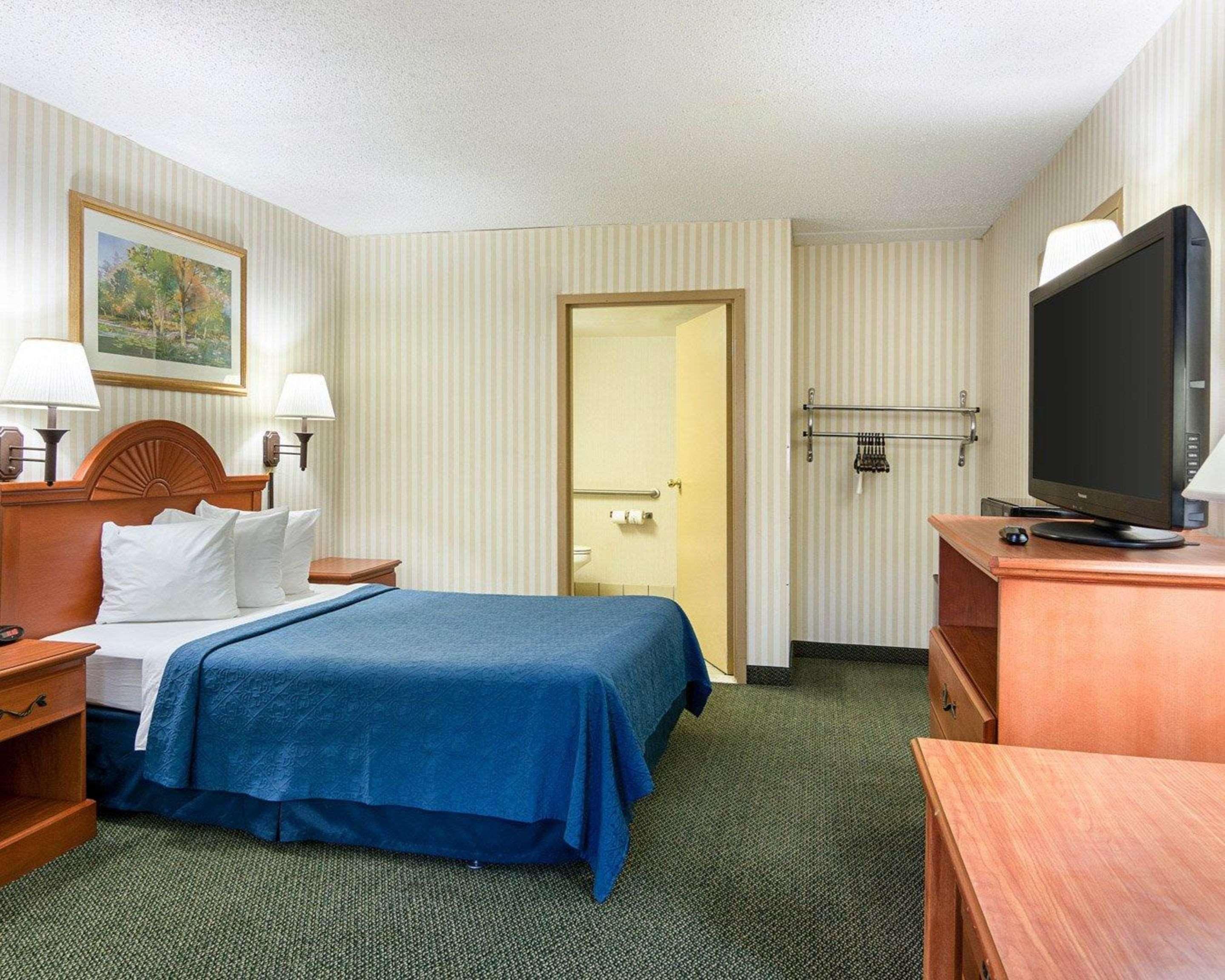 Rodeway Inn Joint Base Andrews Area Camp Springs Exteriör bild