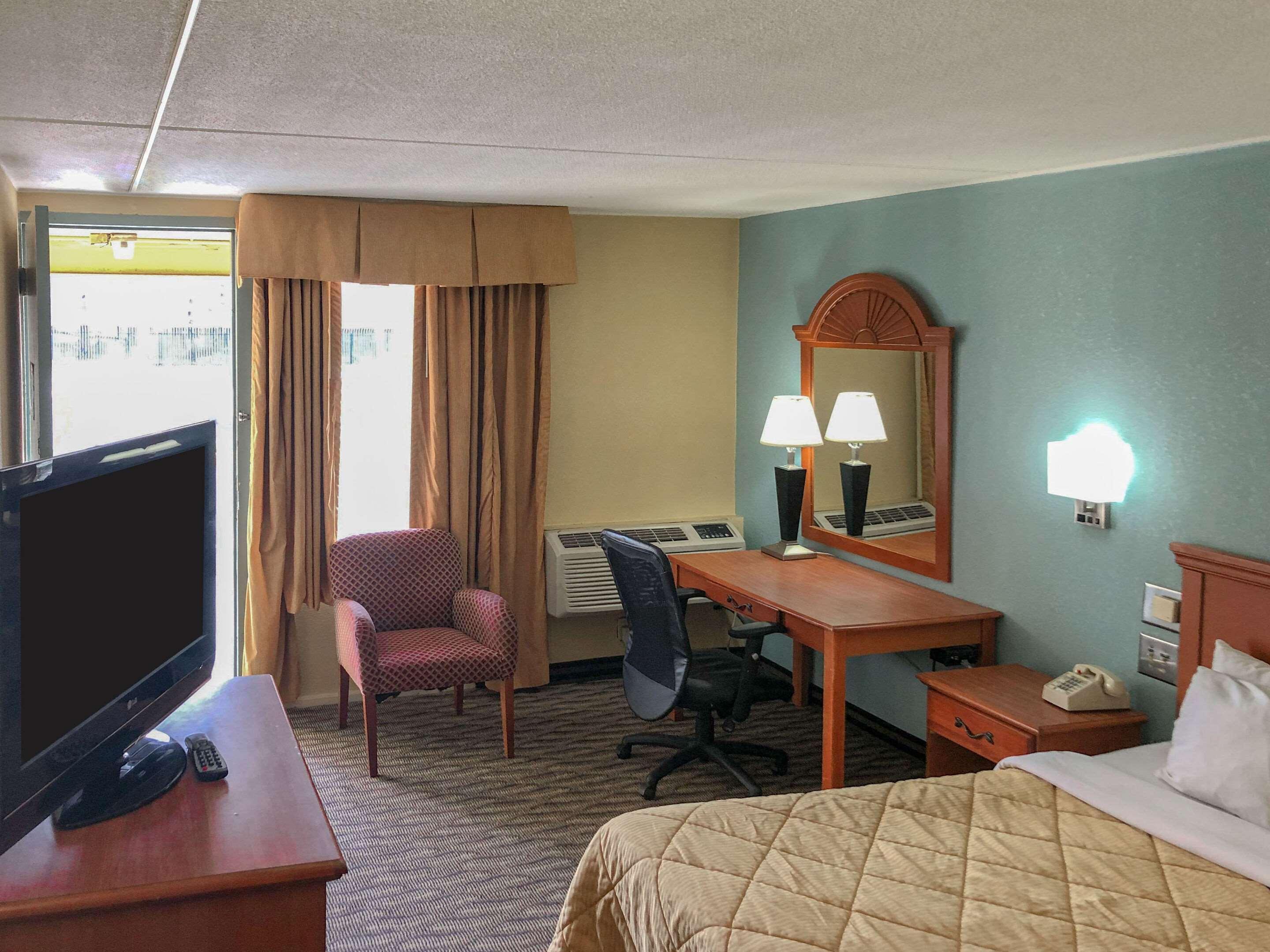 Rodeway Inn Joint Base Andrews Area Camp Springs Exteriör bild
