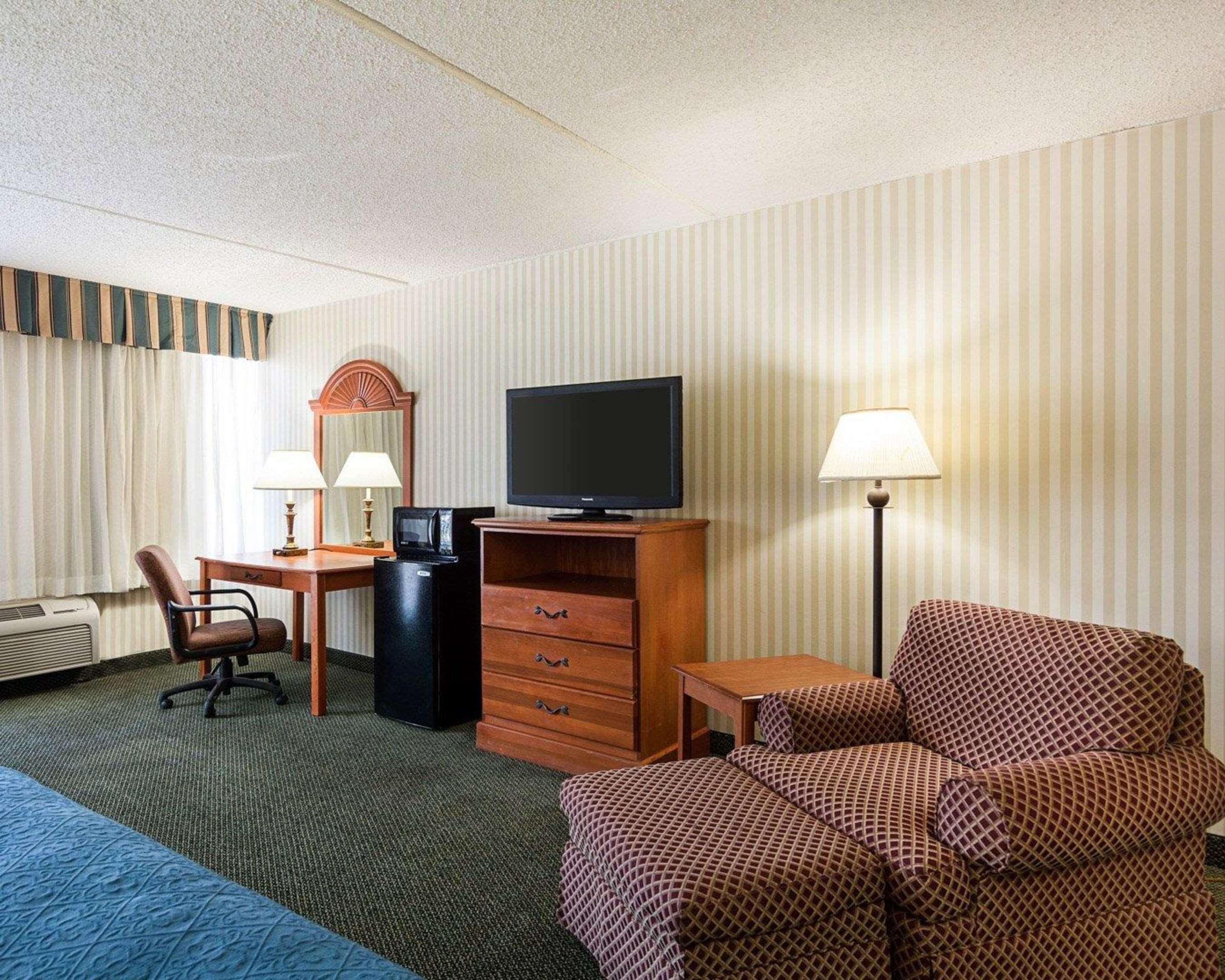 Rodeway Inn Joint Base Andrews Area Camp Springs Exteriör bild