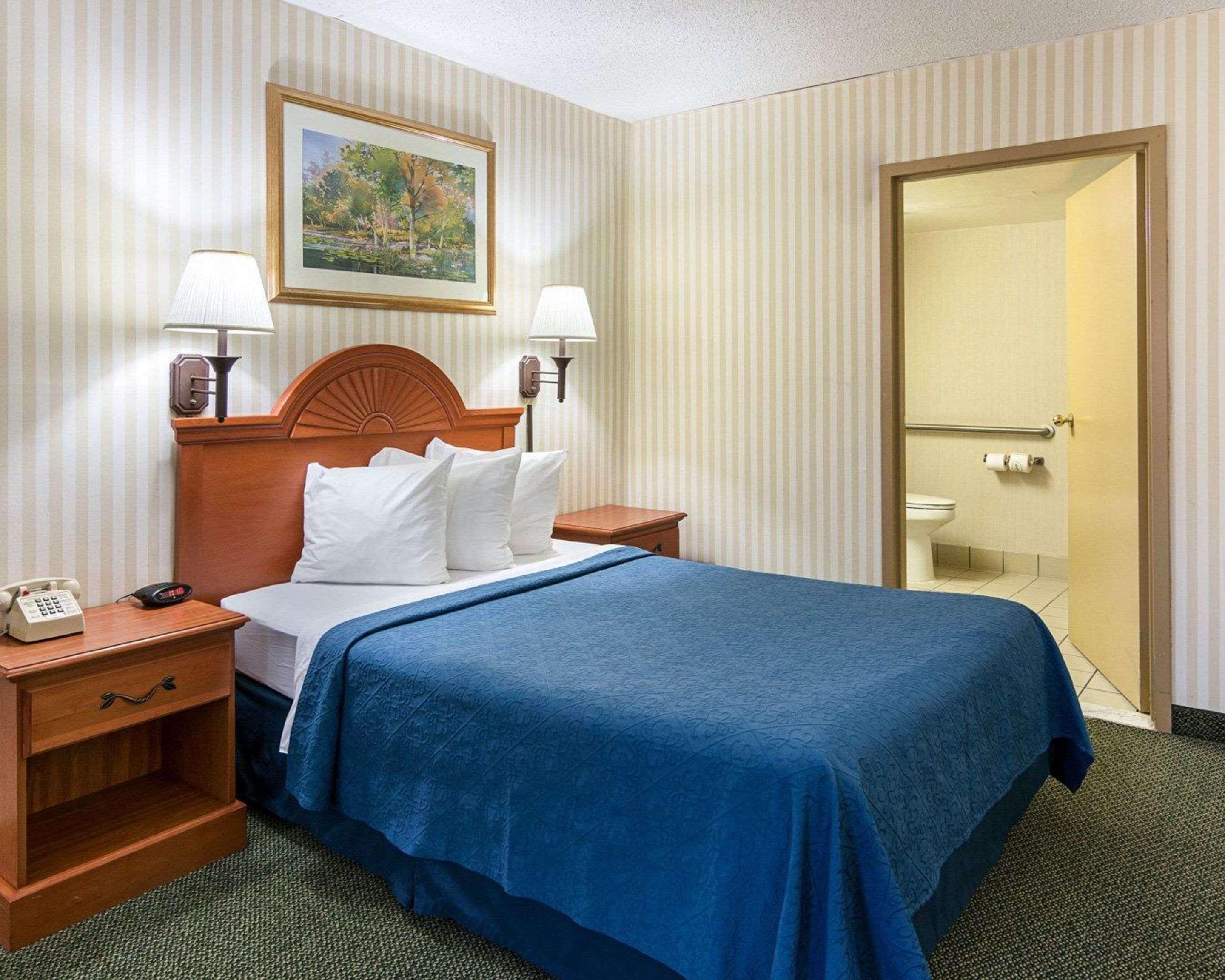 Rodeway Inn Joint Base Andrews Area Camp Springs Exteriör bild