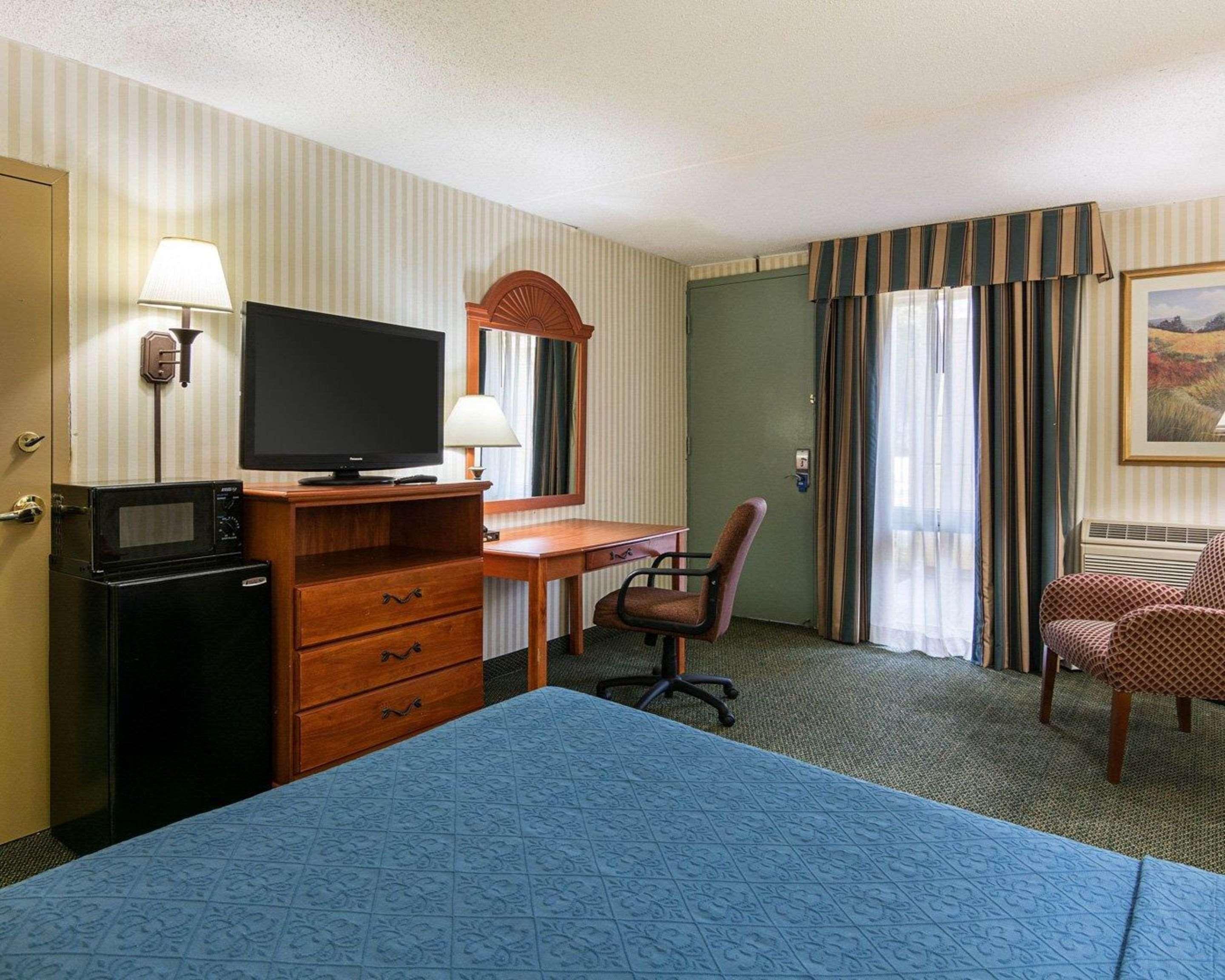 Rodeway Inn Joint Base Andrews Area Camp Springs Exteriör bild